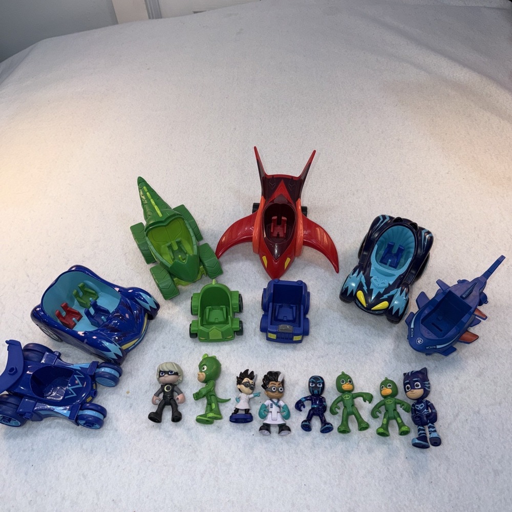 PJ Mask Disney Lot Of 8 Vehicles And 8 Figures Previously Owned